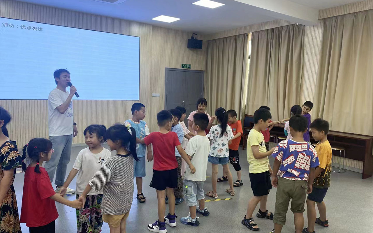 纳溪龙观乡中心学校